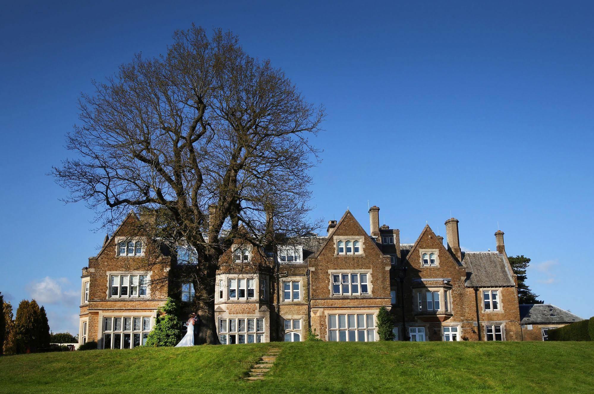 Hartsfield Manor Hotel Dorking Exterior foto